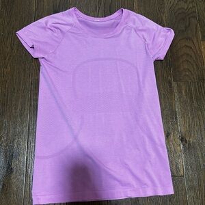 Lululemon T-Shirt